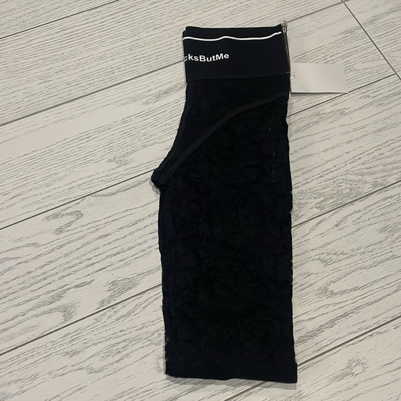 Bottom - Picture 4 of 6